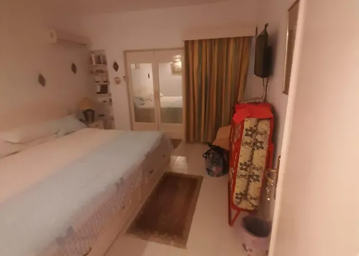 بحديقة Tatil Evi